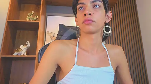 Snapshot of Alahia_Rodriguez chatting on 07.22.26 Alahia Rodriguez online show from 07.22.26