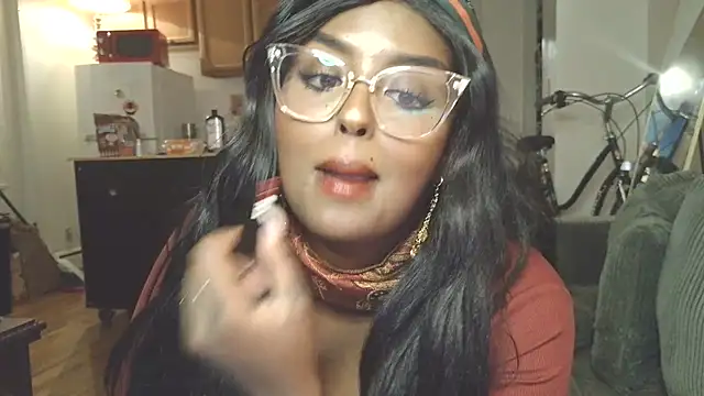 SiminFox online show from 10.10.25