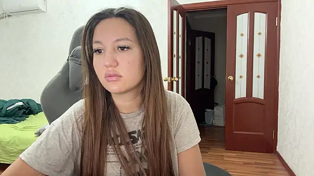 Nelly Fischer online show from 12.11.24