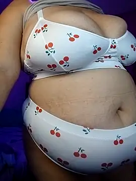 EllisW8 online show from 09.17.25