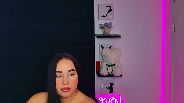 Snapshot of MissAmeliaa chatting on 04.28.26 MissAmeliaa online show from 04.28.26