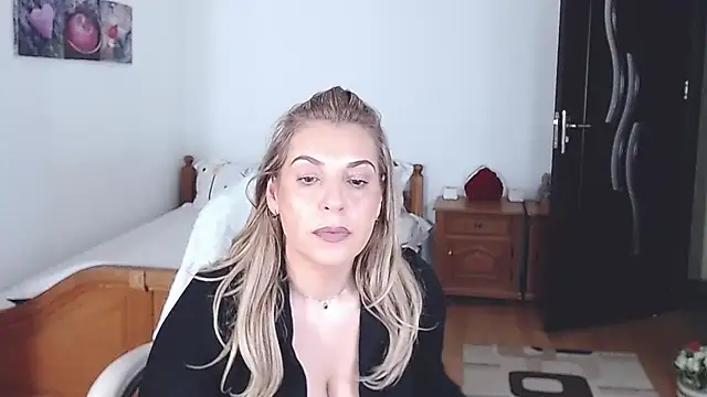 evamaria2024 online show from 01.17.25