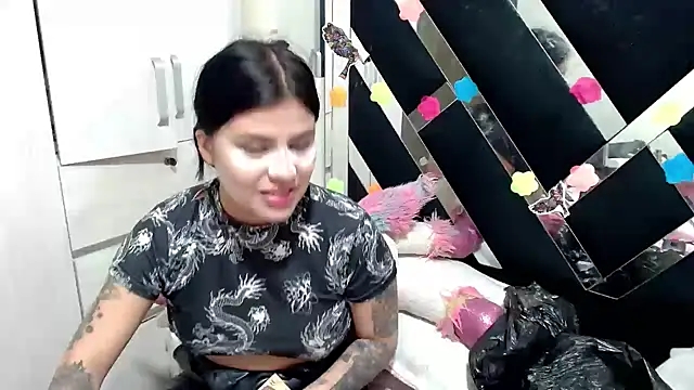 Snapshot of katery_wok11 chatting on 10.29.25 katery wok11 online show from 10.29.25