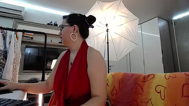 ILoveToFeelU online show from 10.27.25