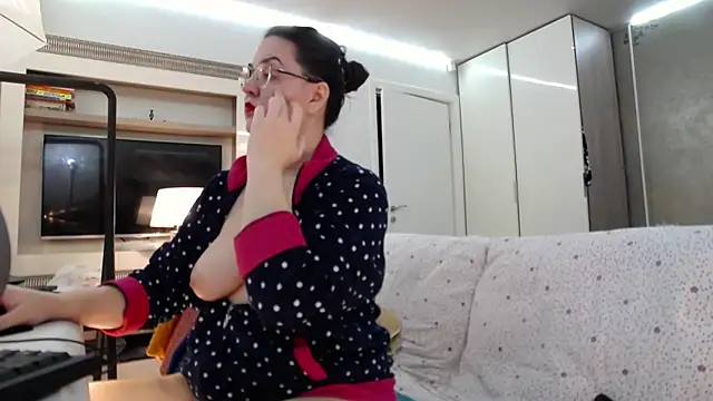 ILoveToFeelU online show from 06.18.26