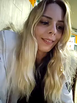 Mia Railey online show from 12.14.24