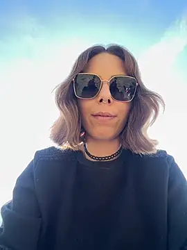 Mia Railey online show from 02.23.26