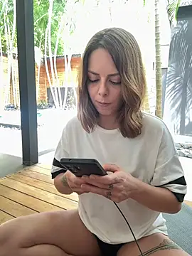 Snapshot of Mia_Railey chatting on 05.24.26 Mia Railey online show from 05.24.26