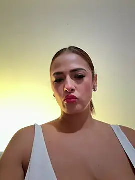 SofiaReyes1 online show from 10.13.25