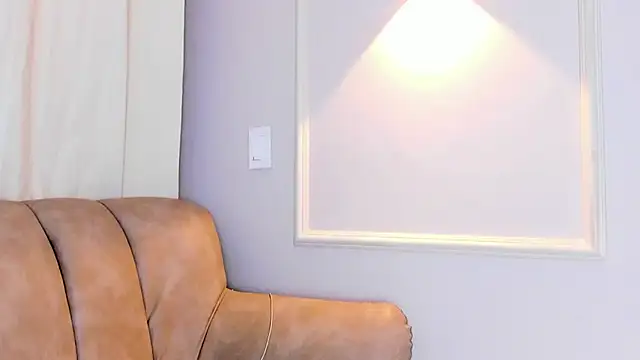 Snapshot of Lia_walton chatting on 02.25.25 Lia walton online show from 02.25.25