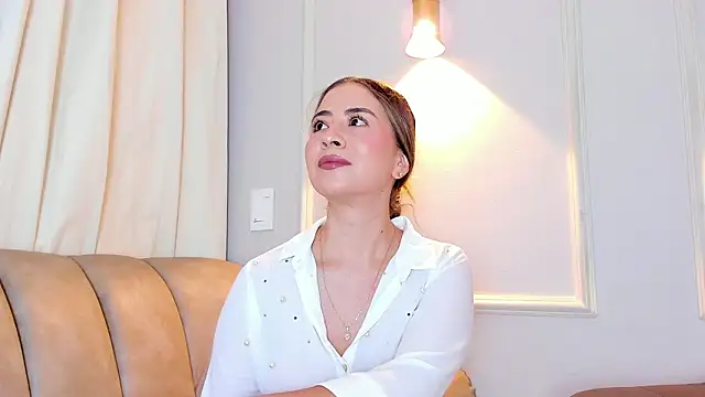 Lia walton online show from 03.16.26