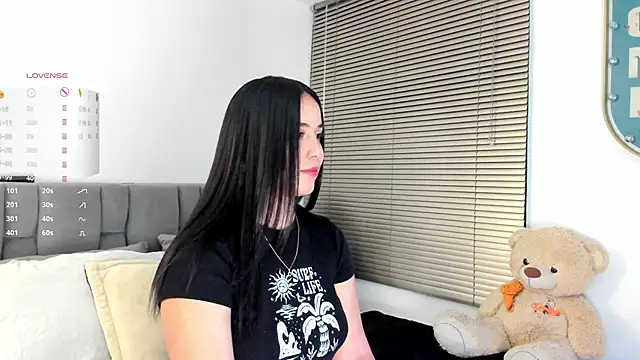 Gigi-bom online show from 10.21.25