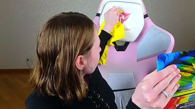 Cowell Adelina online show from 03.07.26