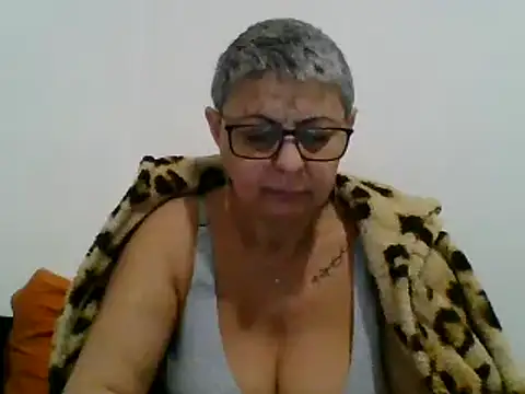 Snapshot of roseblak42 chatting on 02.06.25 roseblak42 online show from 02.06.25