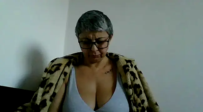 Snapshot of roseblak42 chatting on 03.09.25 roseblak42 online show from 03.09.25