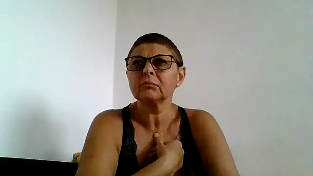 Snapshot of roseblak42 chatting on 09.20.25 roseblak42 online show from 09.20.25
