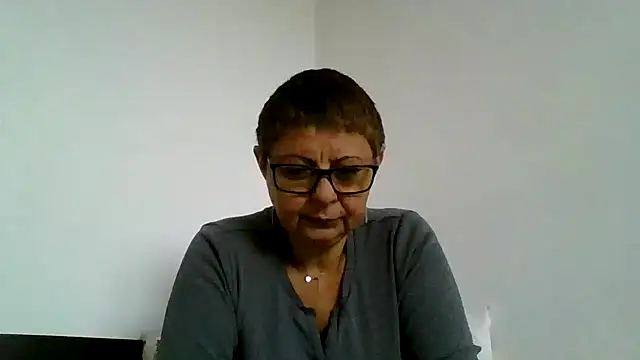 Snapshot of roseblak42 chatting on 10.03.25 roseblak42 online show from 10.03.25