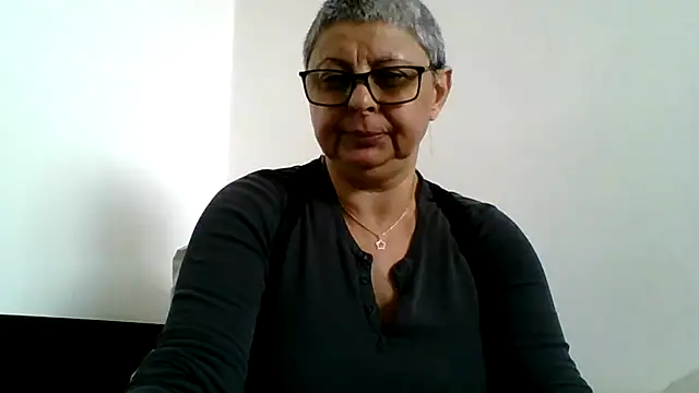roseblak42 online show from 04.30.26