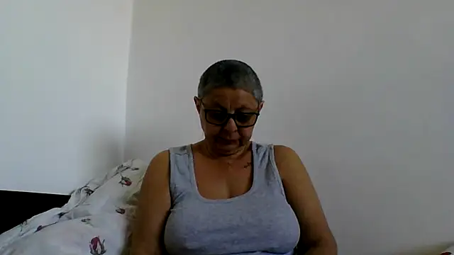 roseblak42 online show from 06.17.26