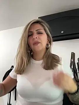  Abril-Office1 online show from 01.31.25