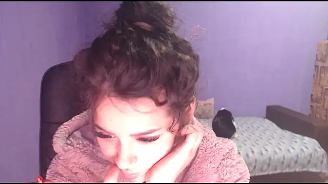 Snapshot of LovelyJulliette chatting on 02.11.25 LovelyJulliette online show from 02.11.25