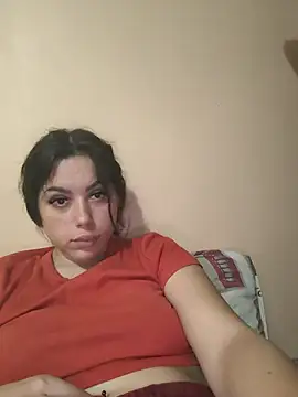 Snapshot of LovelyJulliette chatting on 02.13.25 LovelyJulliette online show from 02.13.25