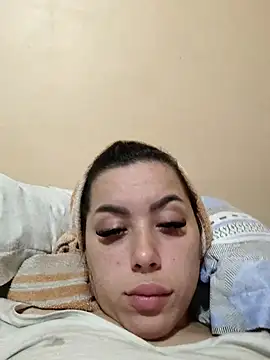 Snapshot of LovelyJulliette chatting on 02.26.25 LovelyJulliette online show from 02.26.25
