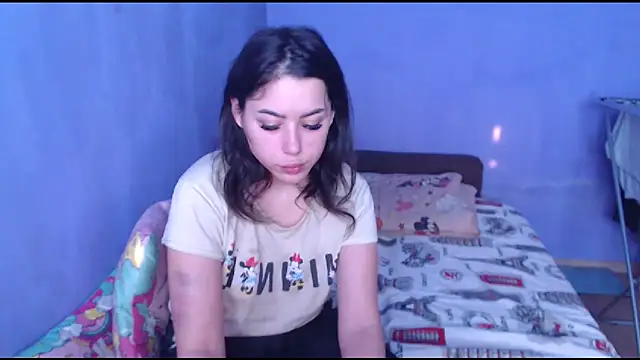 Snapshot of LovelyJulliette chatting on 03.03.25 LovelyJulliette online show from 03.03.25