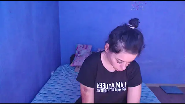 Snapshot of LovelyJulliette chatting on 03.07.25 LovelyJulliette online show from 03.07.25