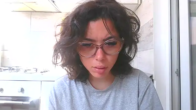 Snapshot of LovelyJulliette chatting on 10.20.25 LovelyJulliette online show from 10.20.25