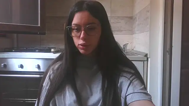 LovelyJulliette online show from 05.11.26