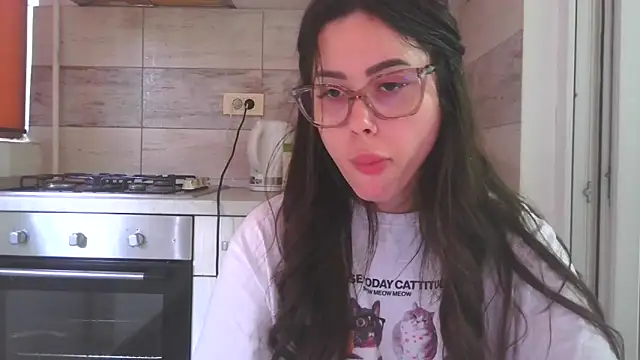 LovelyJulliette online show from 05.17.26