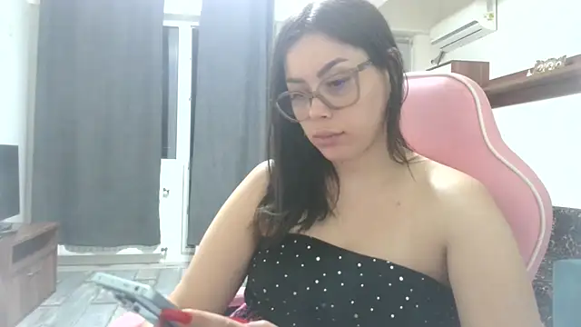 LovelyJulliette online show from 06.01.26