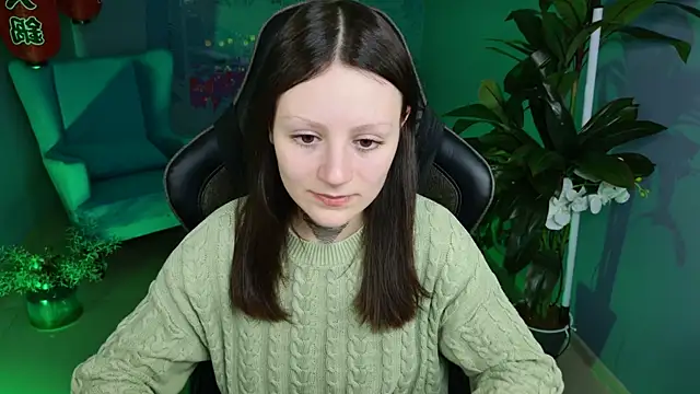 VeliraBraitberg online show from 12.13.24