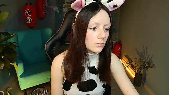 VeliraBraitberg online show from 12.20.24