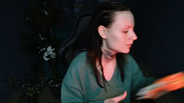 VeliraBraitberg online show from 02.26.25