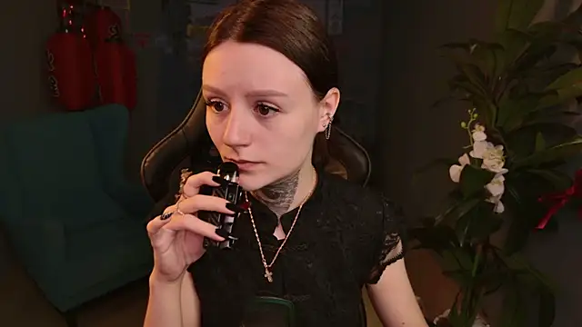 VeliraBraitberg online show from 07.18.26