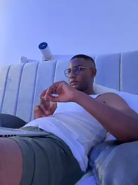 Snapshot of Arwens_bell08 chatting on 01.12.25 Arwens bell08 online show from 01.12.25