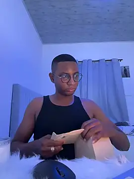 Snapshot of Arwens_bell08 chatting on 02.06.25 Arwens bell08 online show from 02.06.25