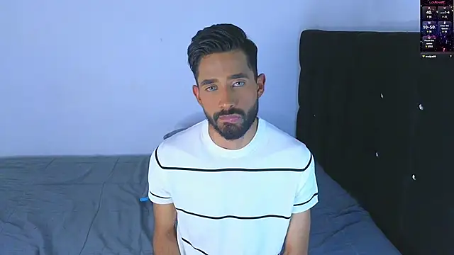 Snapshot of dereck_hotsoon chatting on 01.10.25 dereck hotsoon online show from 01.10.25