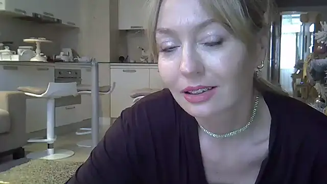ZarinaSwift online show from 01.11.25