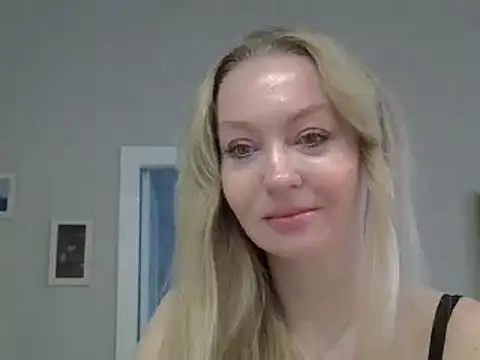 ZarinaSwift online show from 02.04.25