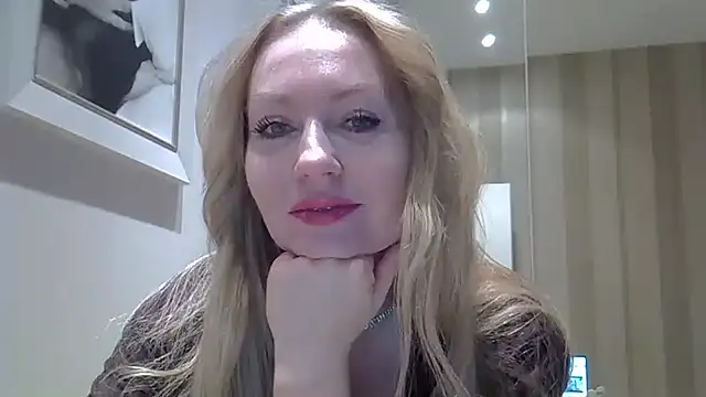 ZarinaSwift online show from 02.11.25