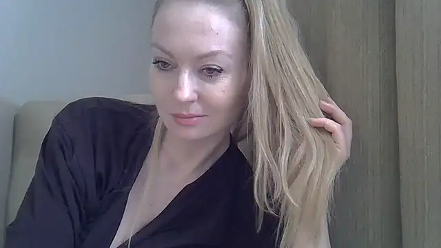 ZarinaSwift online show from 02.12.25