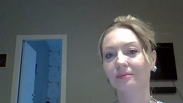 ZarinaSwift online show from 04.26.26