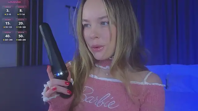 Snapshot of milly_shy chatting on 01.12.26 milly shy online show from 01.12.26