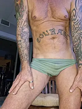 Snapshot of Hotbodyscottie chatting on 07.23.26 Hotbodyscottie online show from 07.23.26