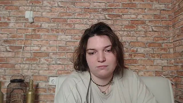 Amelia Kiss  online show from 02.04.25