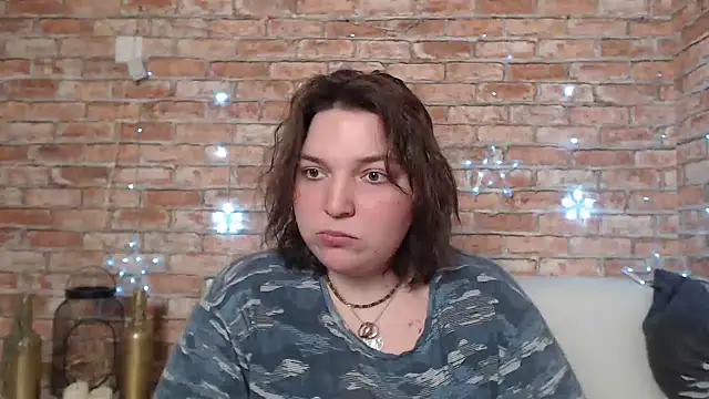 Amelia Kiss  online show from 02.10.25