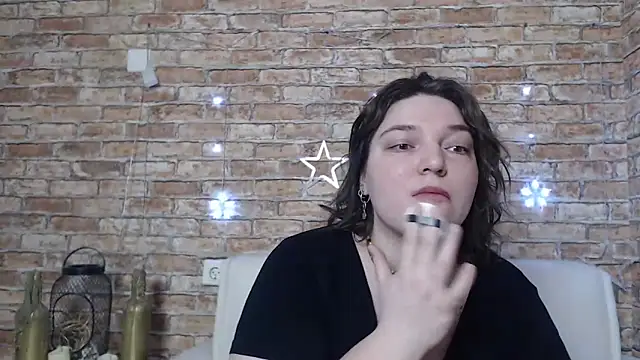 Amelia Kiss  online show from 03.10.25